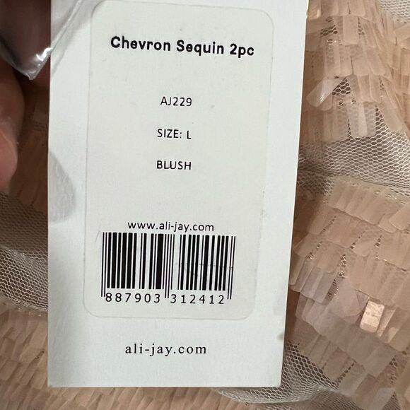 NEW! Ali & Jay Chevron Sequin Two Piece Midi Cream Bridal Dress Size Large - Picture 10 of 15